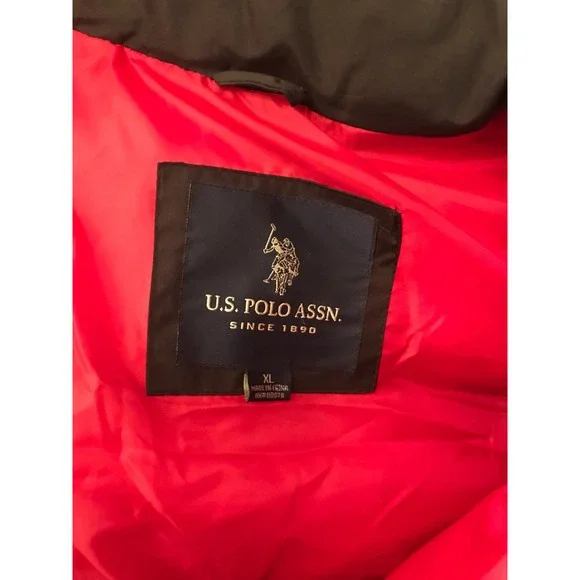 U.S. Polo Assn Mens XL Red & Black Puffer Bubble Vest - Picture 6 of 6